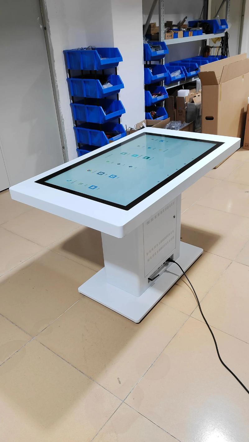 触摸未来：探索电容屏技术的发展趋势